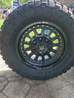 Luxxx HD 18inch Rims 5 lug with off road tires
