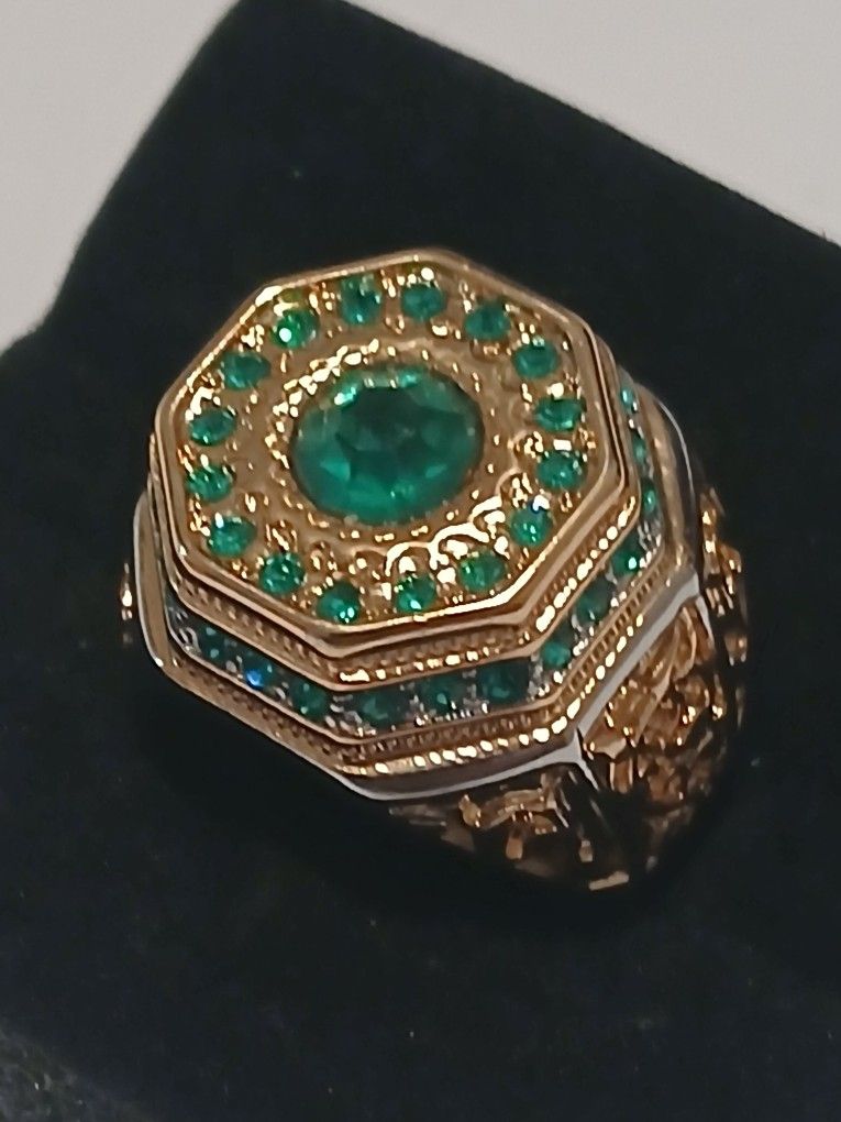 Emerald & Gold Tone Ring