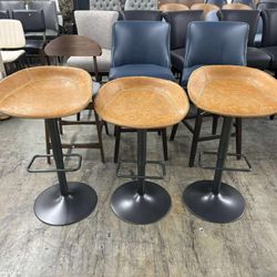 31.5" Gaslift Bar Stool in Vintage Cedar (Set of 3)
