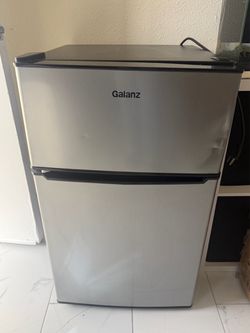 Galanz 2 Door Refrigerator