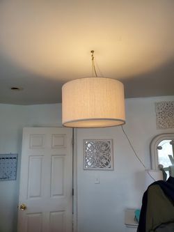 Light fixture plug in