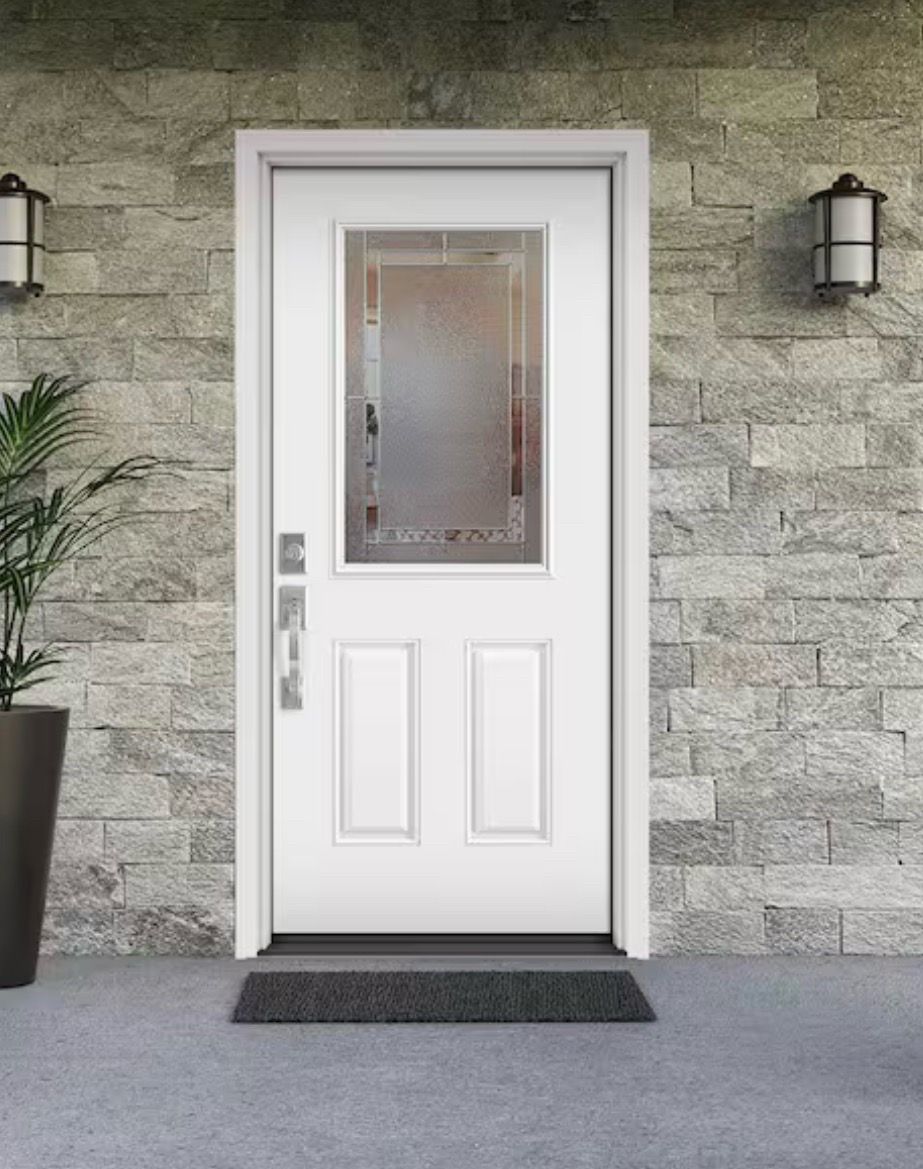Focus 36in x 80in 1 Panel right Hand/Inswing 1/2 Lite Decorative Glass Primed White Fiberglass Prehung Front Door NBM NS
