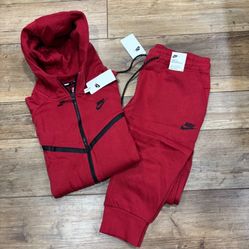 Nike Tech Red Full Set S-XL