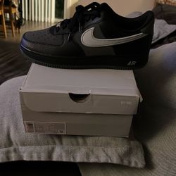 Nike Air Force 1 07 LV8