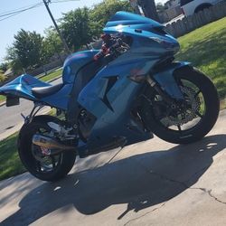 07 ZX10R ( "Not One  Scratch on bike" )
