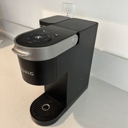 Keurig K-Supreme  Coffee Maker Black