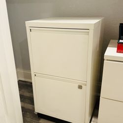 Metal Filing Cabinet 