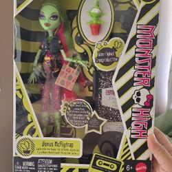 Monster High Venus McFlytrap Creeproduction Doll