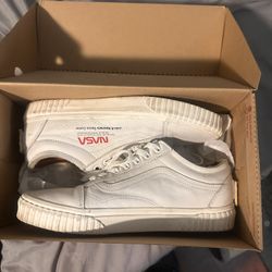 Vans NASA Sz 10