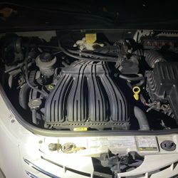 Interior or motor for parts PT cruiser 2006