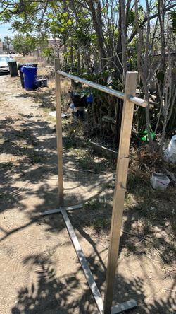 Clothes rack with adjustable height $60 very sturdy