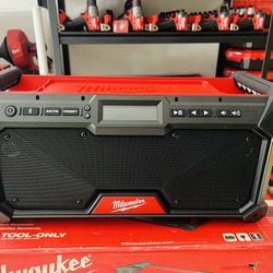 M18 18V Lithium-Ion Cordless Jobsite Radio