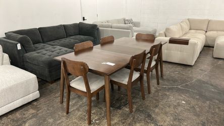 Sectional Sofa - Delivery/Financing Available