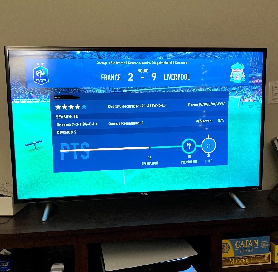 TCL television 49in 4K LED with box - Roku Smart