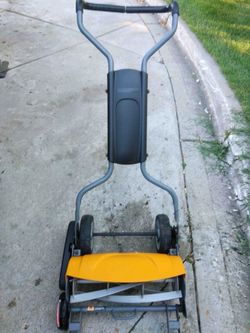 Fiskars Push Reel Lawn Mower