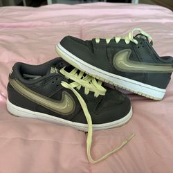 Glow in the dark kids Nike size 13.5C