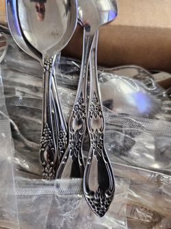 Vinyage Oneida Silver Spoon  Box 