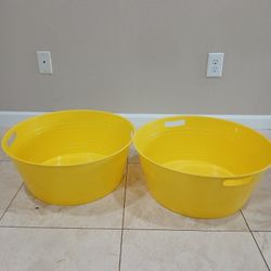 Set Of Small Plastic Tubs