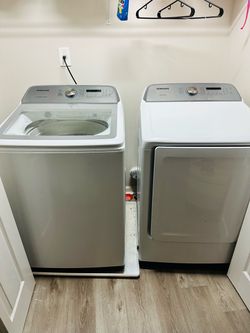SAMSUNG WASHER AND DRYER SET