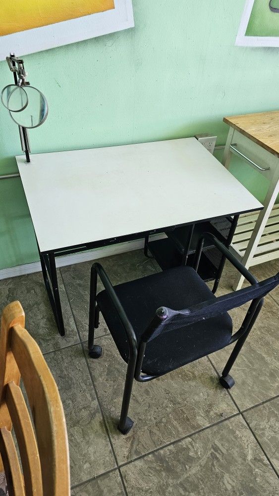 Desk With Chair