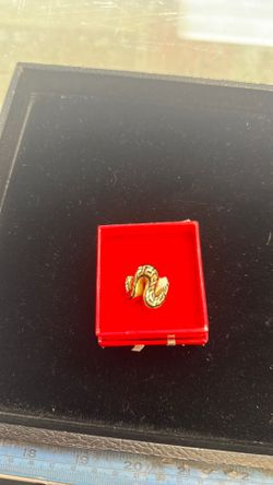 Gold ring