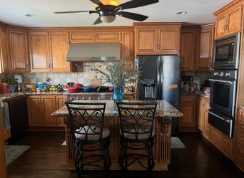SOLID MAPLE WOOD KITCHEN ISLAND WITH GRANITE SLAB From BRAZIL