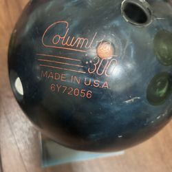 Columbia 300 Vintage Bowling Ball Made In USA Wear And Tear Shown In Pics