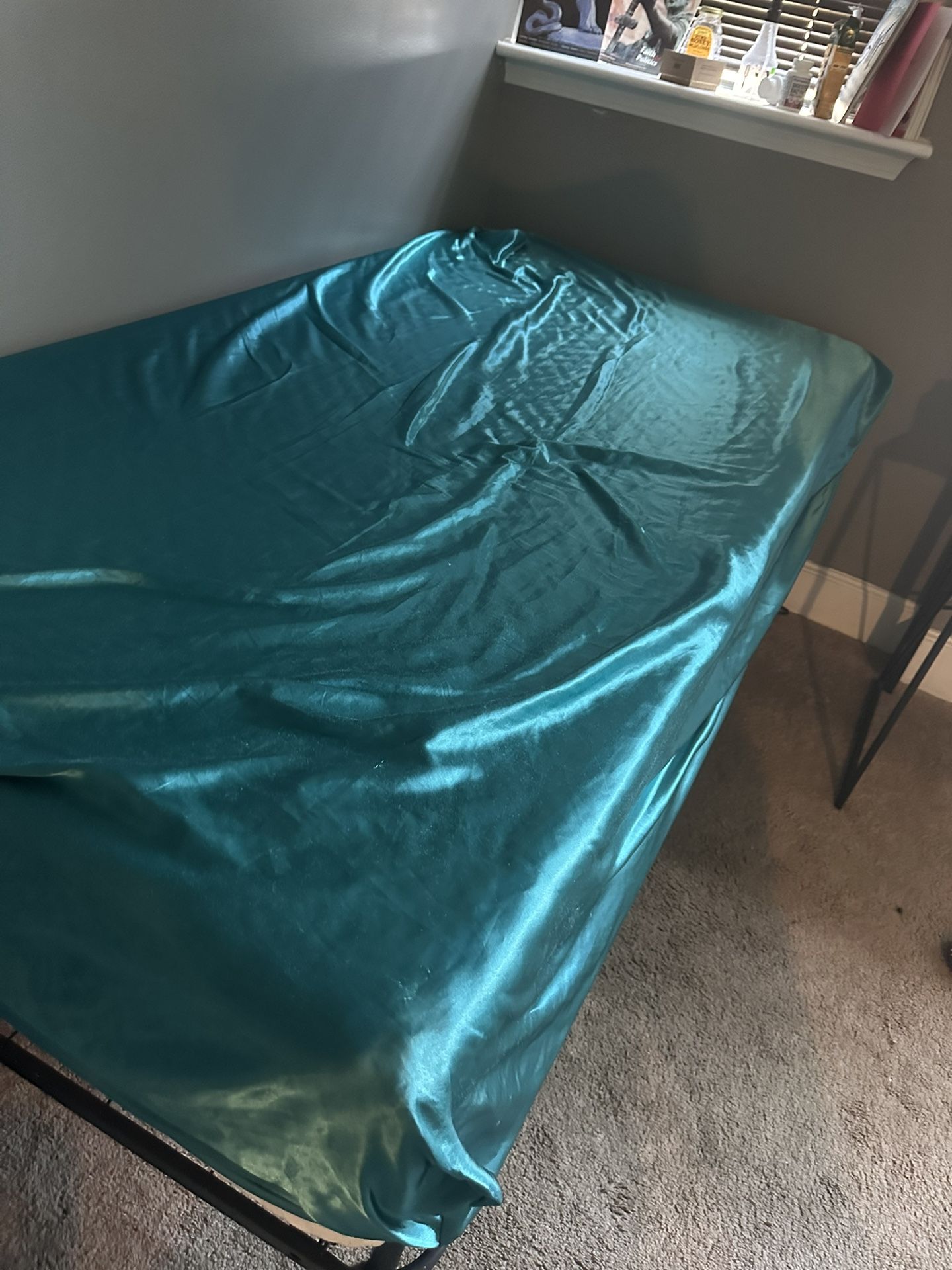 Twin XL Plush memory Including Frame
