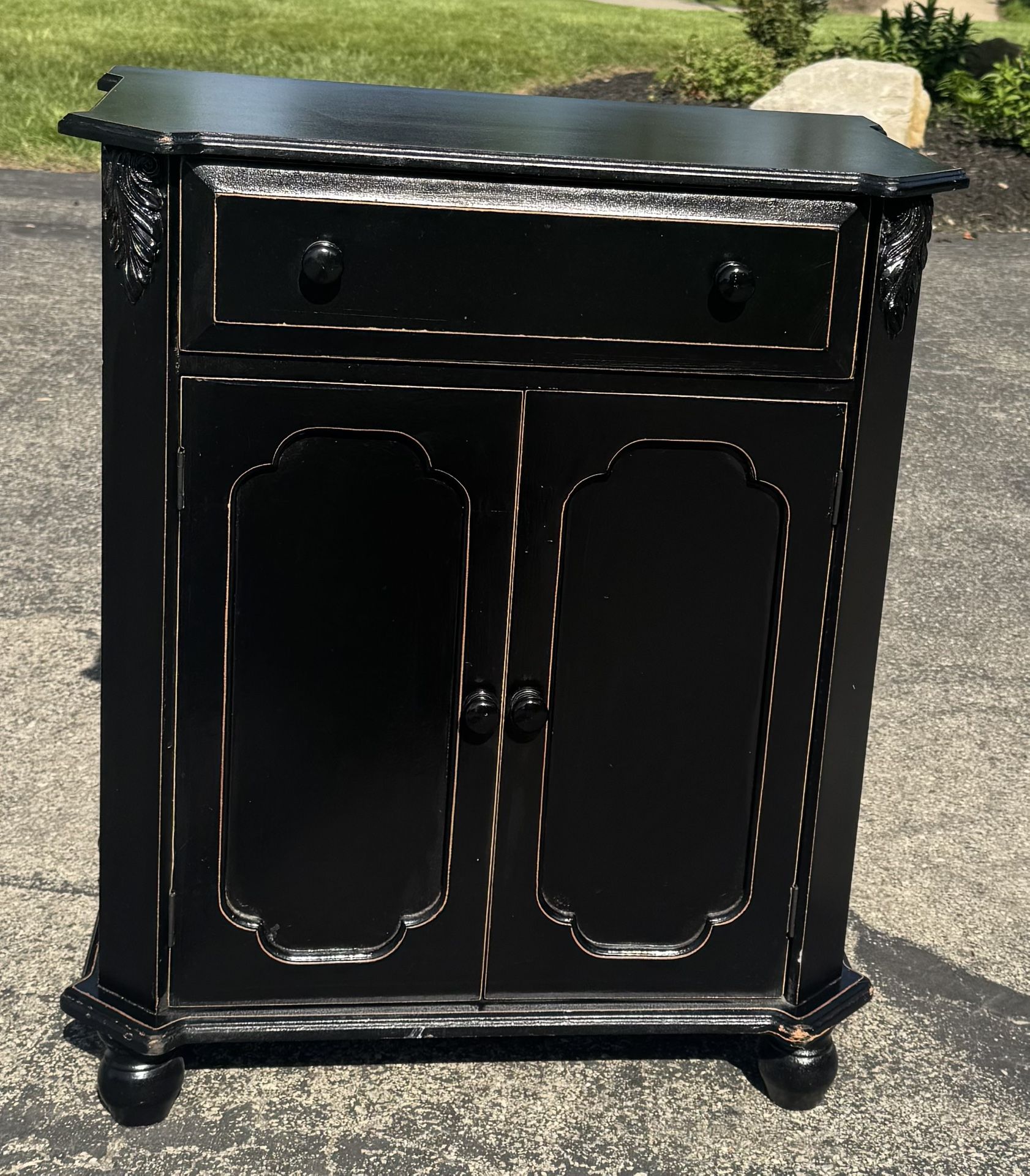 Night Stand / End Table / Accent Table