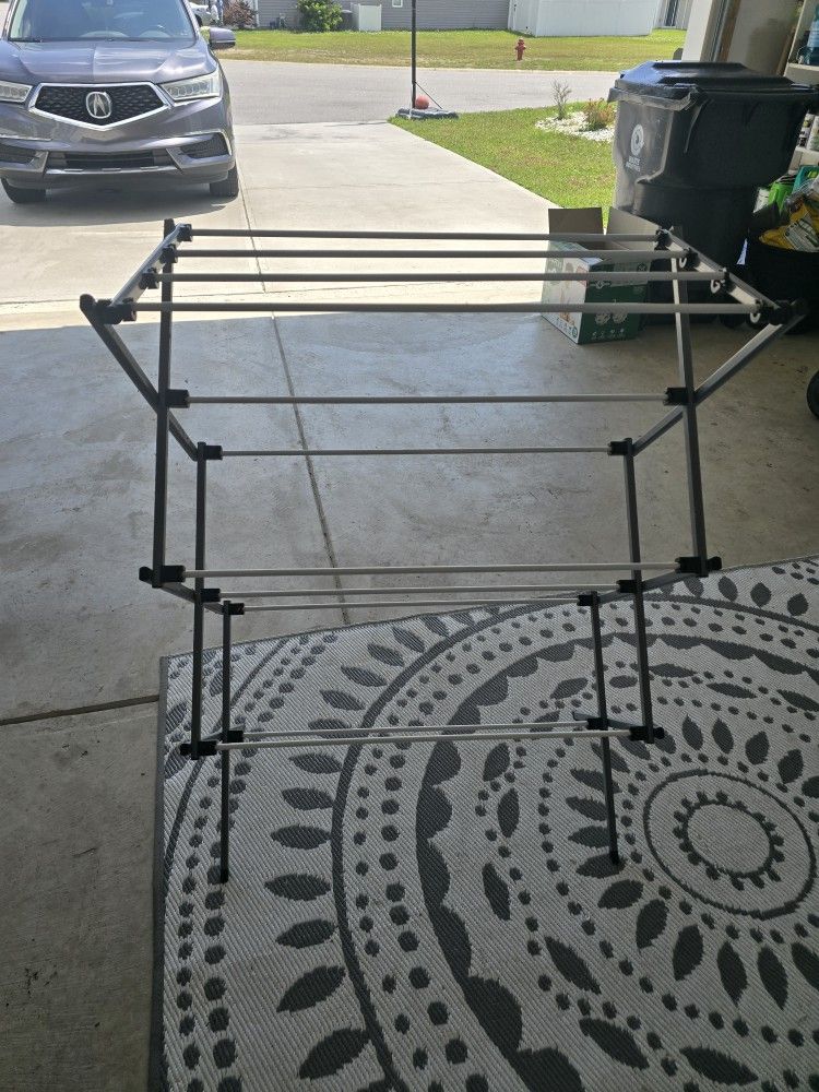 Clothing rack