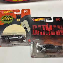 Hot Wheels Premium Batman Batmobile 