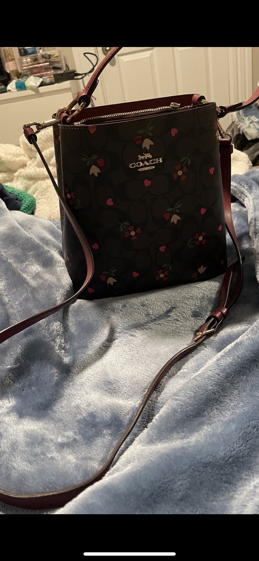 Coach Purse and Small Wallet to go With It (Prices Are Negotiable)