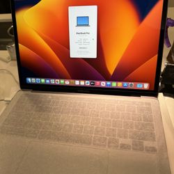 Brand new m2 macbook pro 13inch 16+512