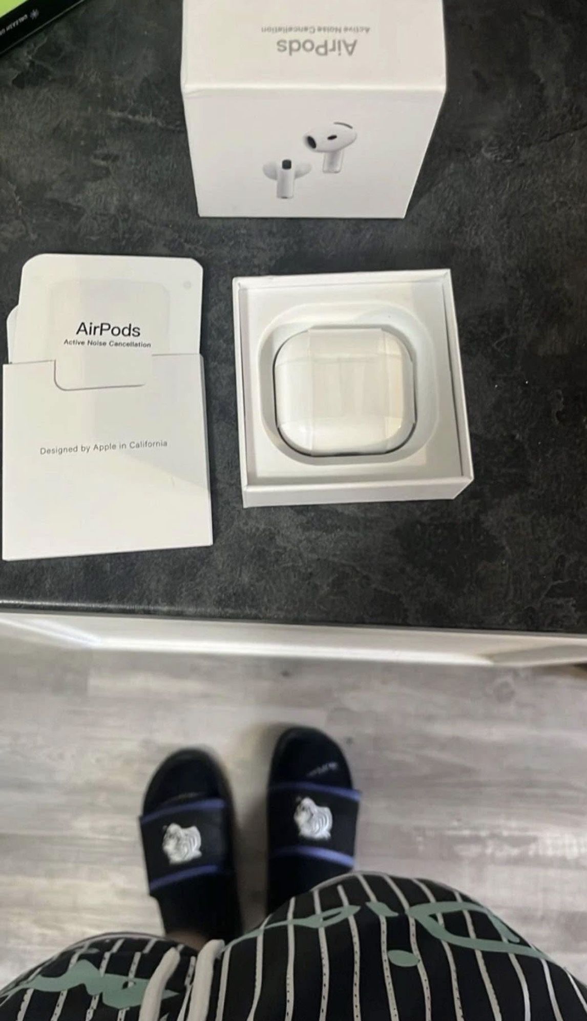 AirPods 4s