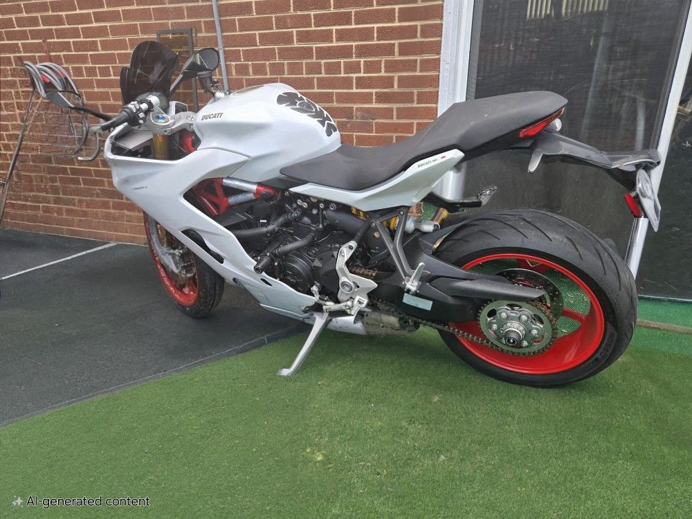 2020 DUCATI supersport 939s