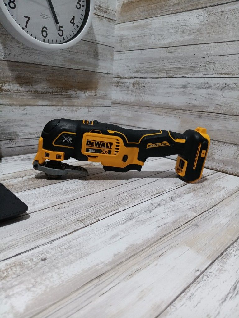 20V MAX XR Cordless Brushless 3-Speed Oscillating Multi Tool (Tool Only)