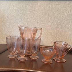 vintage pink Depression glass set(pitcher), glasses,creamer&dessert dish)