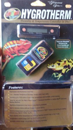 Zoo Med hygrotherm Professional Series humidity and temperature controller in one