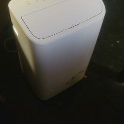 GE Standing AC Unit Pretty Much New Used Only Couple Times 11,000 BTU Only Wanting 150 OBO