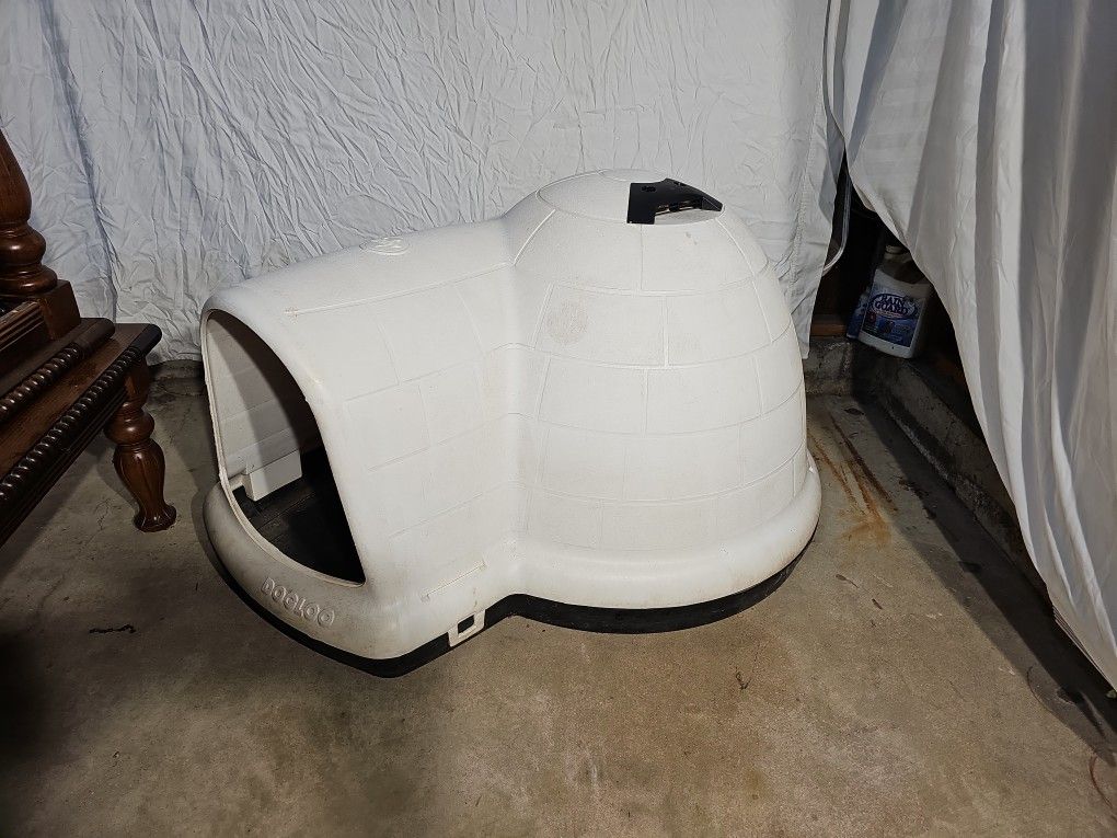 Extra Large Dogloo 50.500 X 39.500 X 30.000