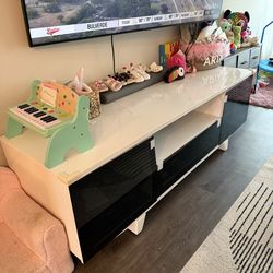 White/Black Lacquer Entertainment center