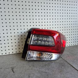 2017 2018 2019 2020 2021 2022 2023 SUBARU IMPREZA CROSSTREK TAIL LIGHT TAIL LAMP TAILLIGHT RIGHT PASSENGER SIDE RH OEM USED ORIGINAL
