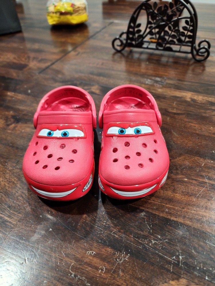 Lightning Mcqueen Light Up Crocs Size 7C Toddler