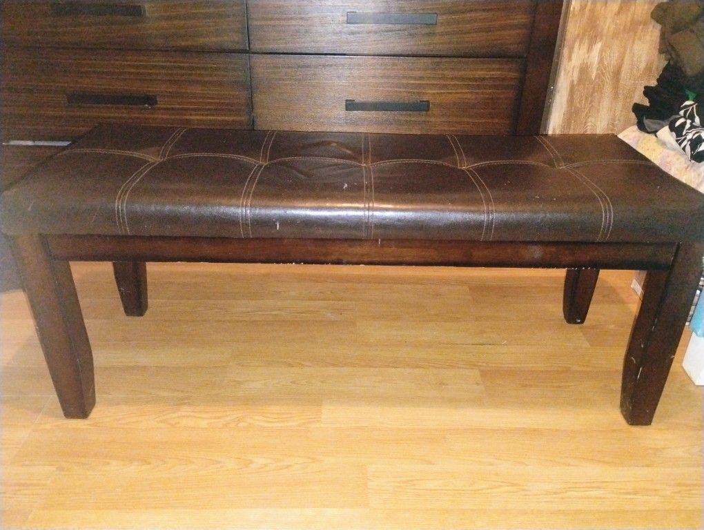 Steve Silver Company Bench Seat P/U Leather