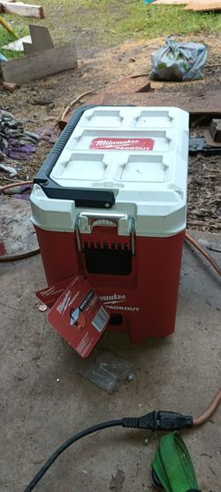 Milwaukee Packout Rolling Chest And Ice Chest