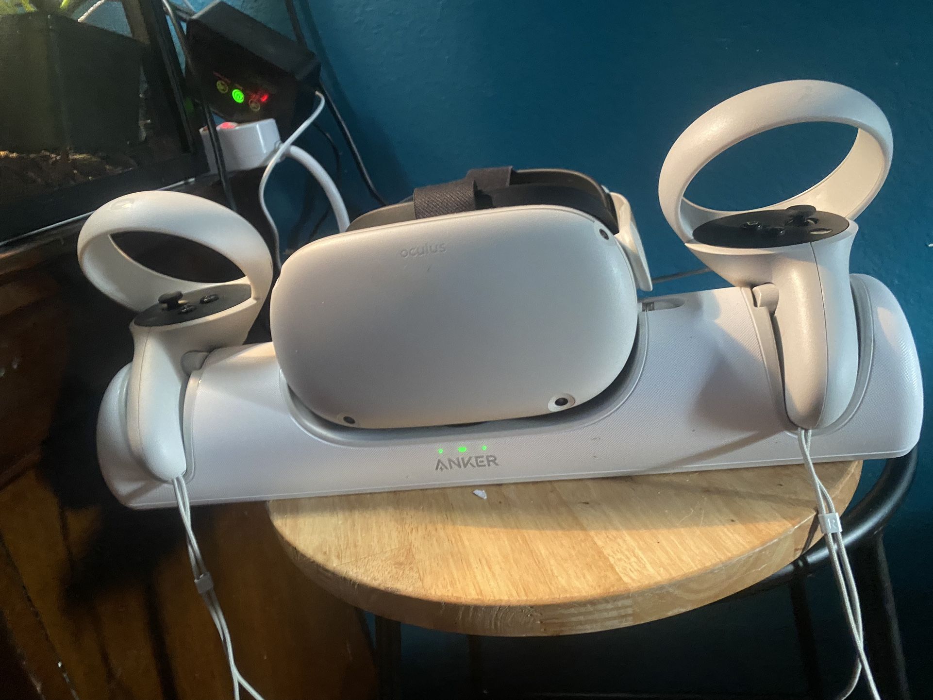 Meta quest 2 and case and charging dock and head strap (everything brand new)