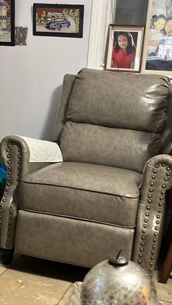 Recliner chair