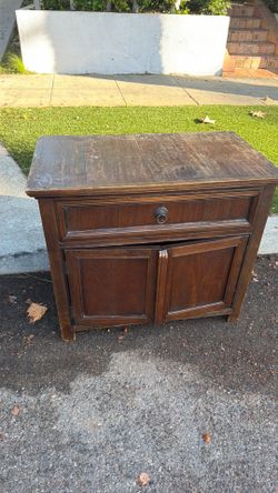 Free end table.