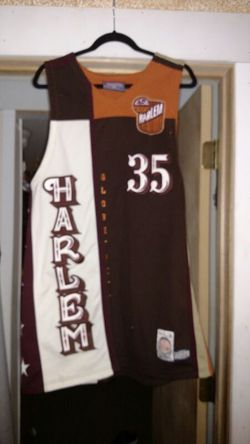 Globetrotters jersey.