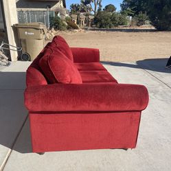 6’ Red Valor Love Seat 
